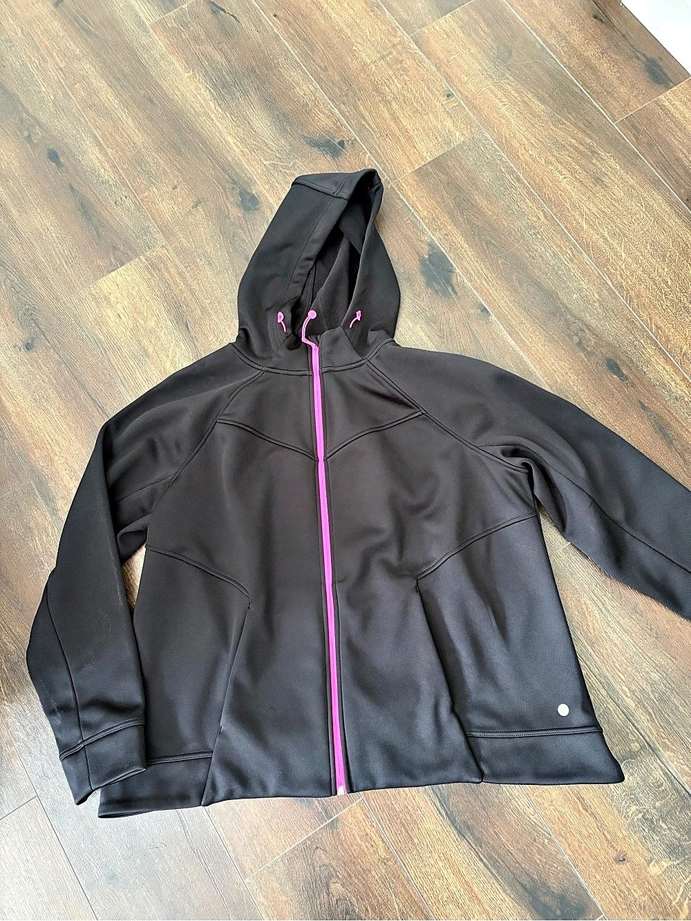Lane Bryant LIVI Active Polar
Fleece Lined Full Zip Hoodie
Jacket Black Pink 22/